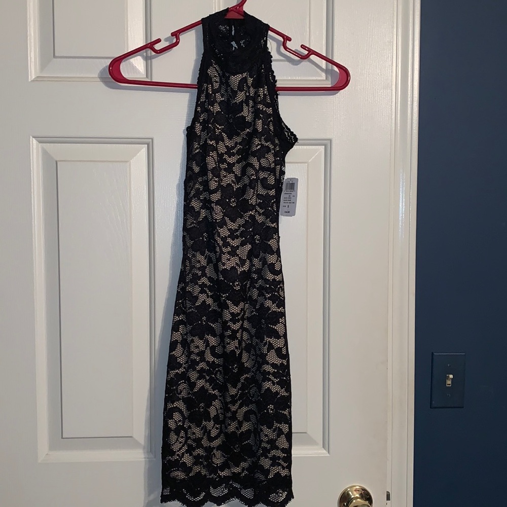 Windsor lace dress